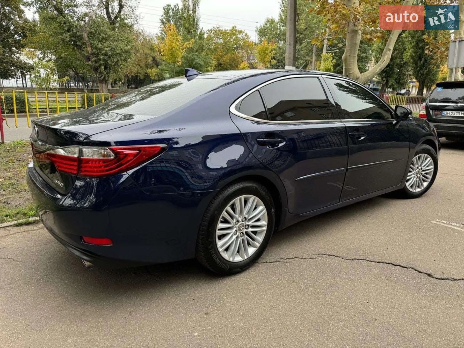 2015 Lexus ES - мініатюра 14
