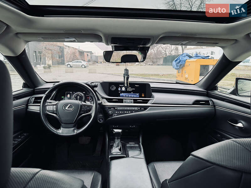 Седан Lexus ES 2019 в Одессе