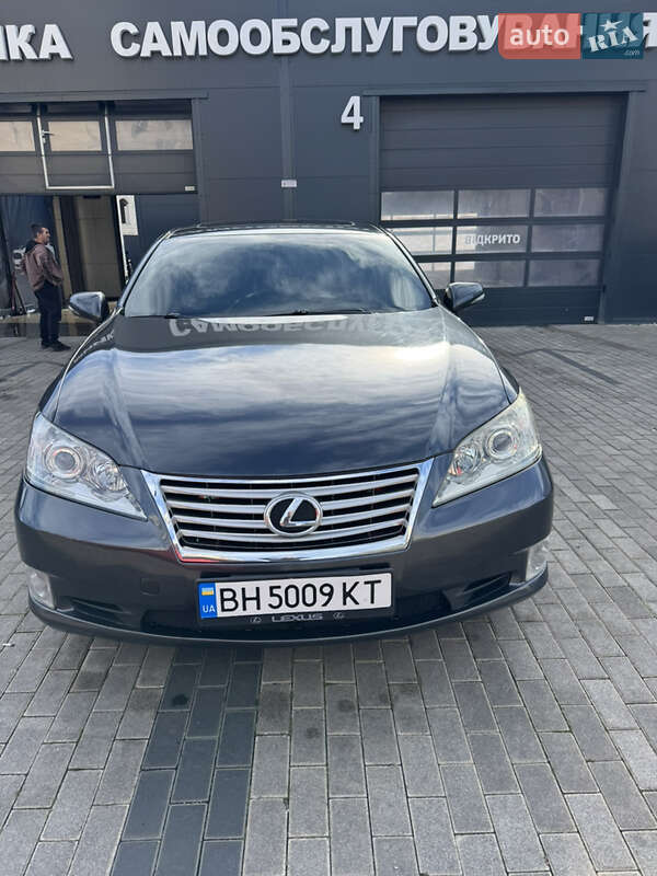 Седан Lexus ES 2011 в Одессе