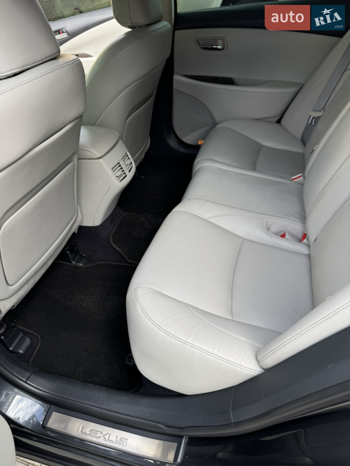 2011 Lexus ES - мініатюра 15