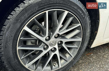 Седан Lexus ES 2016 в Сумах