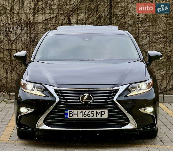 Седан Lexus ES 2018 в Одесі