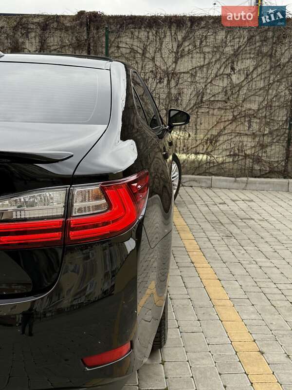 Седан Lexus ES 2018 в Одесі