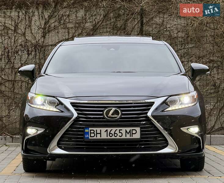 Седан Lexus ES 2018 в Одесі