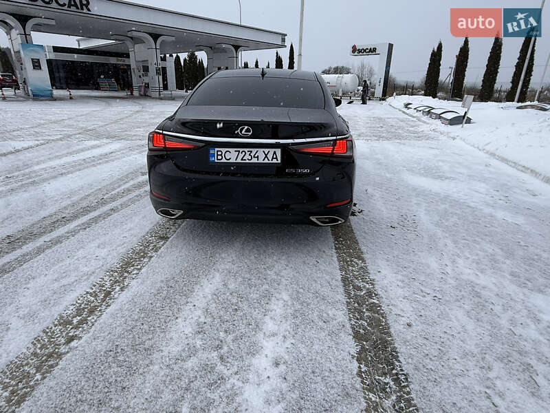 Седан Lexus ES 2020 в Львове