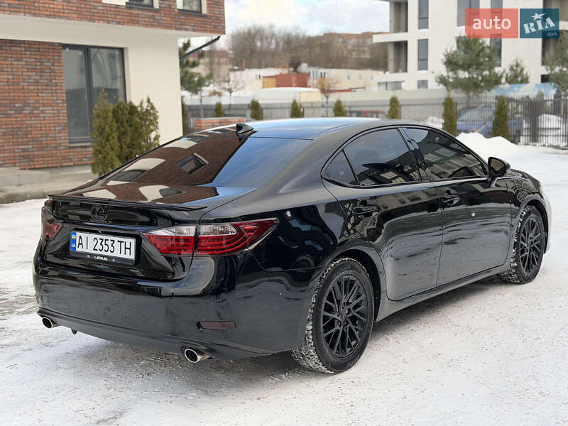 Седан Lexus ES 2014 в Умани
