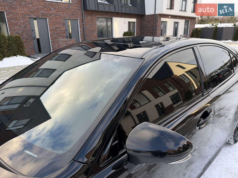 Седан Lexus ES 2014 в Умани