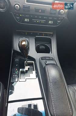 Седан Lexus ES 2014 в Хмельницком
