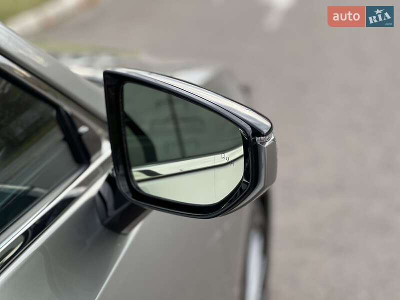 Седан Lexus ES 2024 в Рівному