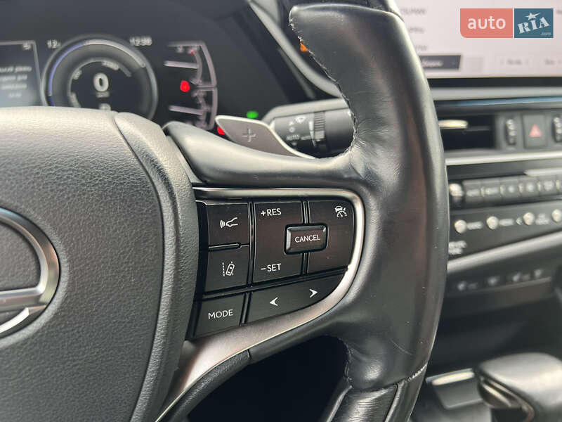 Седан Lexus ES 2024 в Рівному