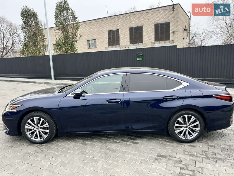 Седан Lexus ES 2019 в Днепре