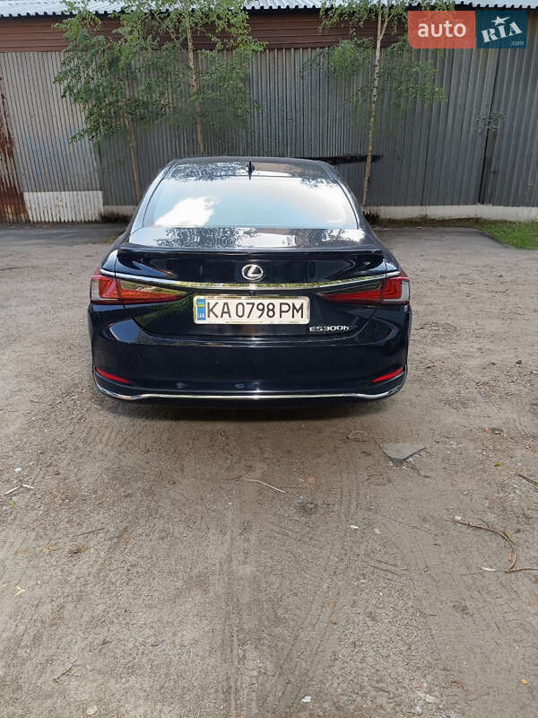 Седан Lexus ES 2023 в Киеве