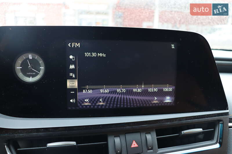 Седан Lexus ES 2022 в Львове