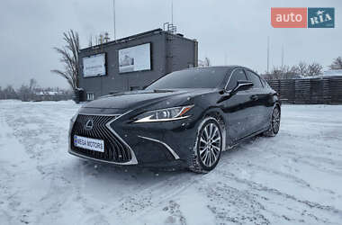 Седан Lexus ES 2021 в Киеве
