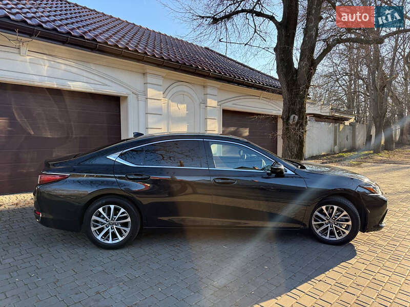Седан Lexus ES 2023 в Одессе