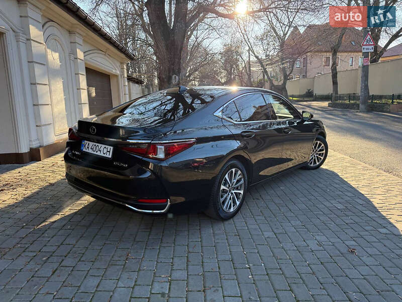 Седан Lexus ES 2023 в Одессе