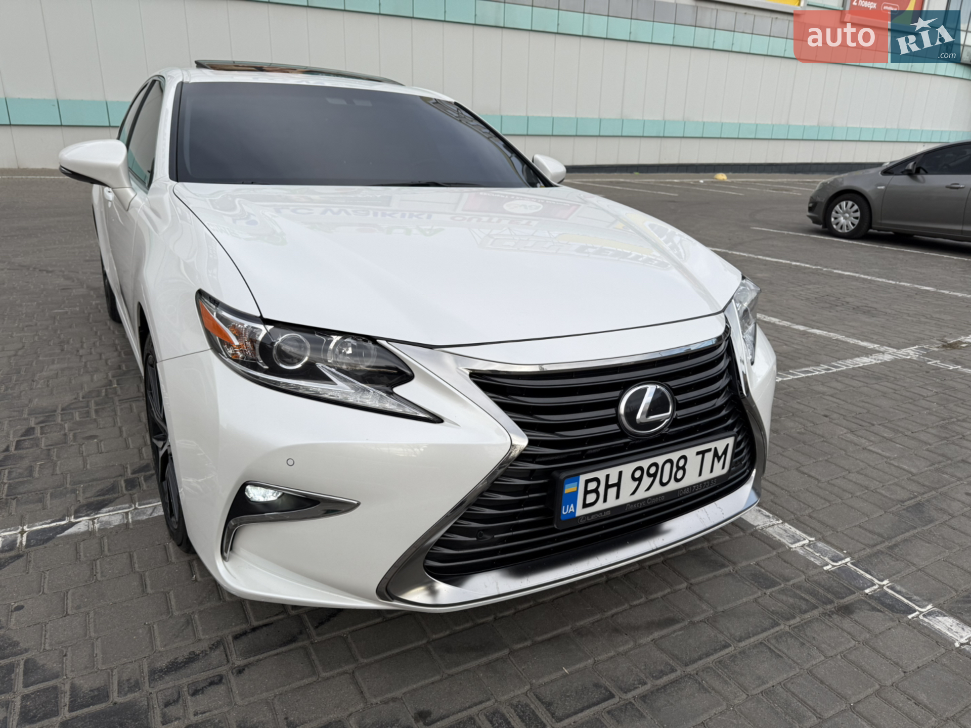2017 Lexus ES - мініатюра 8