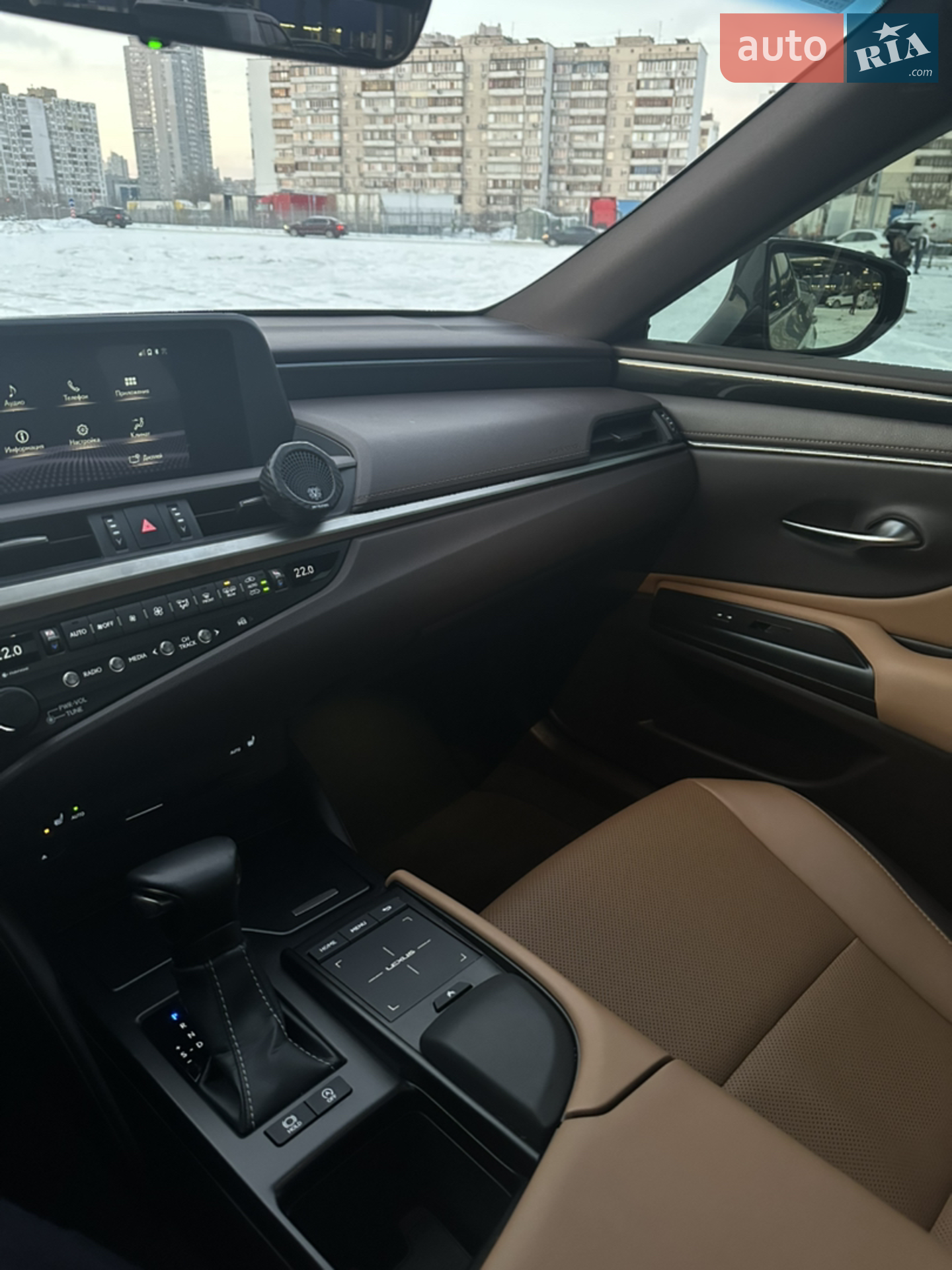 2019 Lexus ES - мініатюра 10