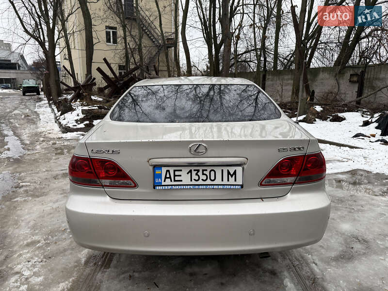 Седан Lexus ES 2005 в Днепре