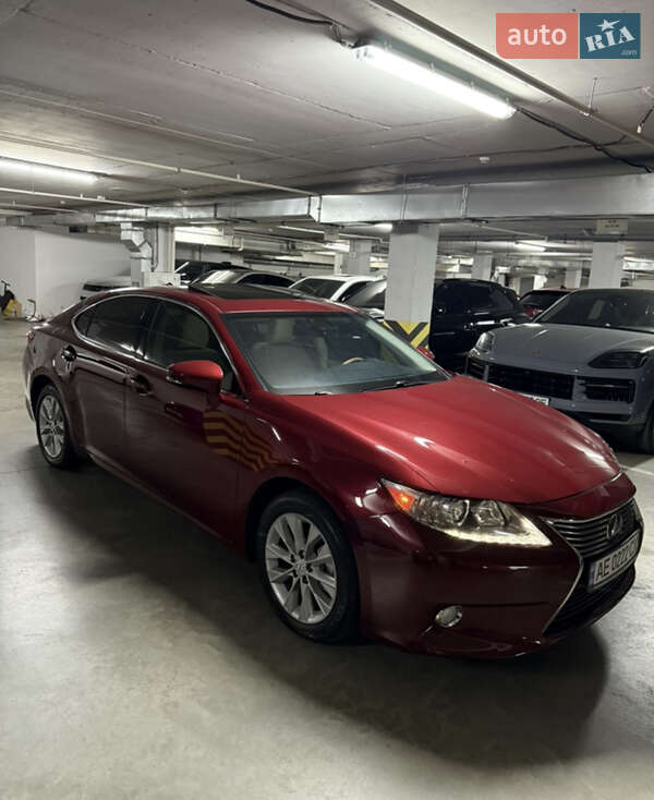 Седан Lexus ES 2014 в Днепре
