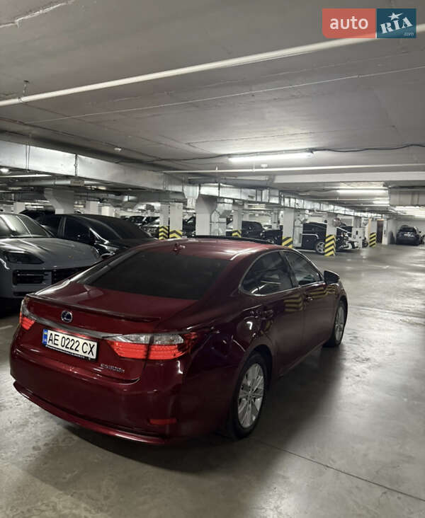 Седан Lexus ES 2014 в Днепре