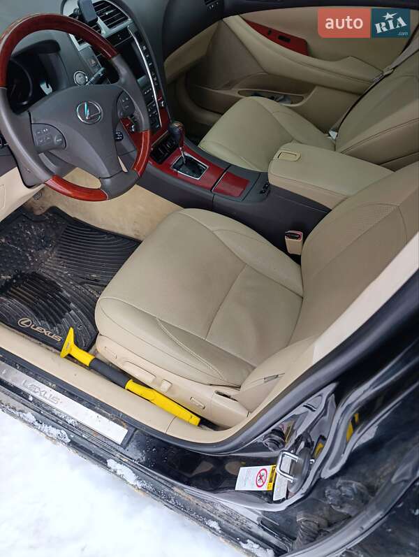 Седан Lexus ES 2008 в Львове