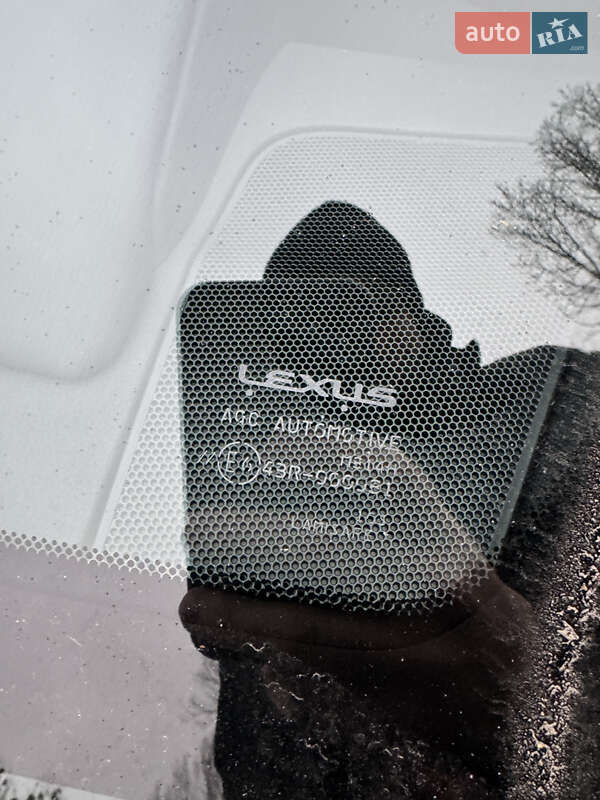 Седан Lexus ES 2014 в Ирпене