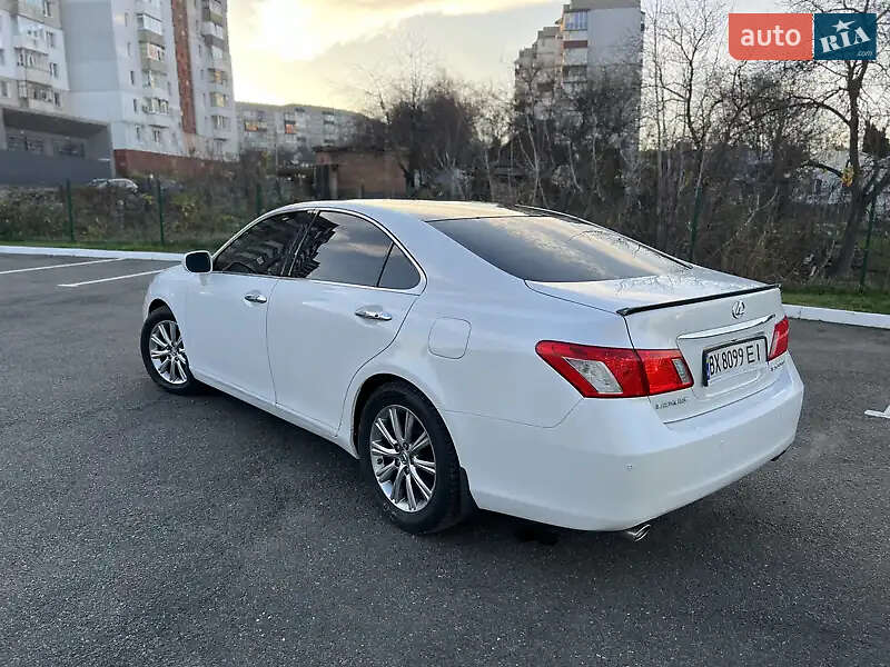 Седан Lexus ES 2008 в Умани