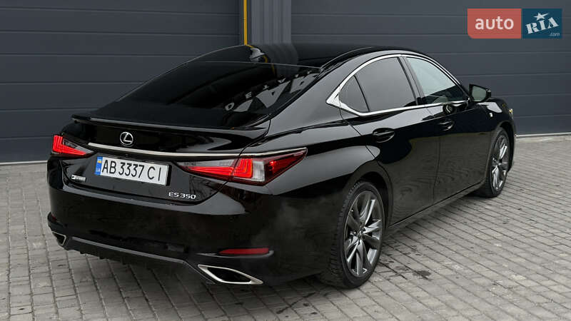 Седан Lexus ES 2019 в Виннице