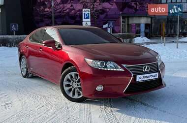 Седан Lexus ES 2014 в Києві
