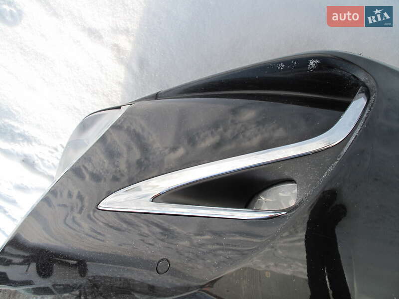 Седан Lexus ES 2016 в Киеве