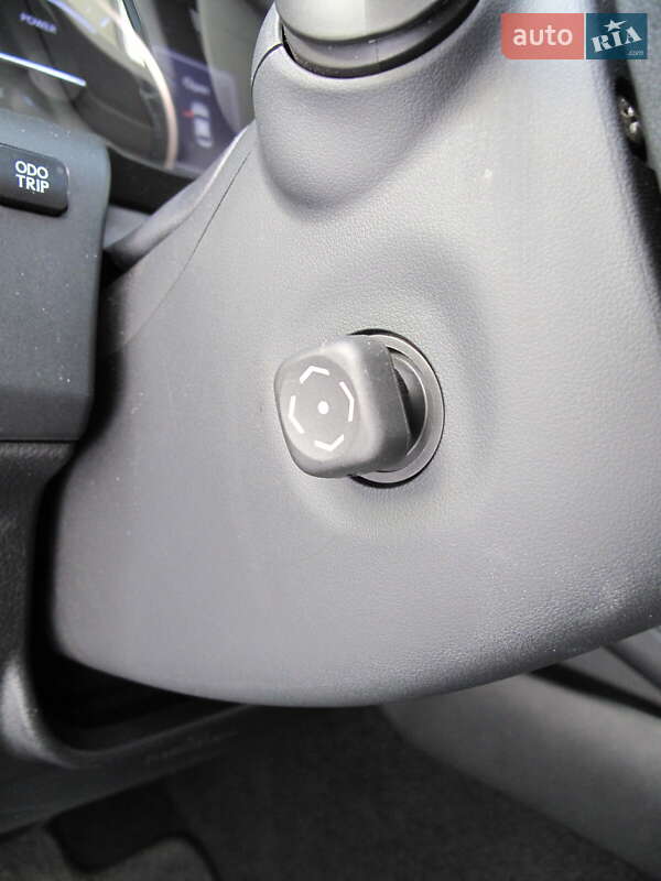 Седан Lexus ES 2016 в Киеве