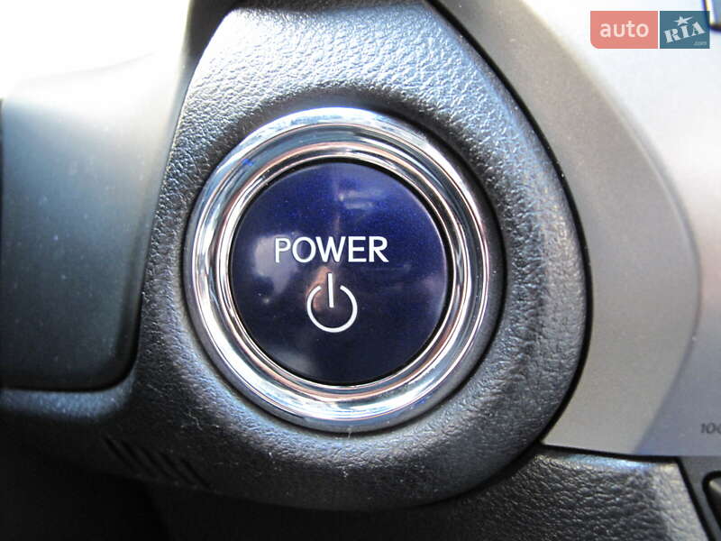 Седан Lexus ES 2016 в Киеве