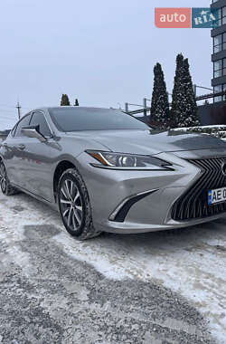 Седан Lexus ES 2019 в Днепре