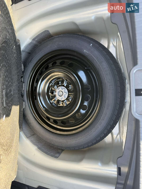 Седан Lexus ES 2024 в Львове