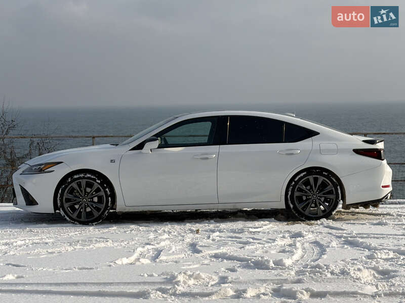 Седан Lexus ES 2020 в Одесі