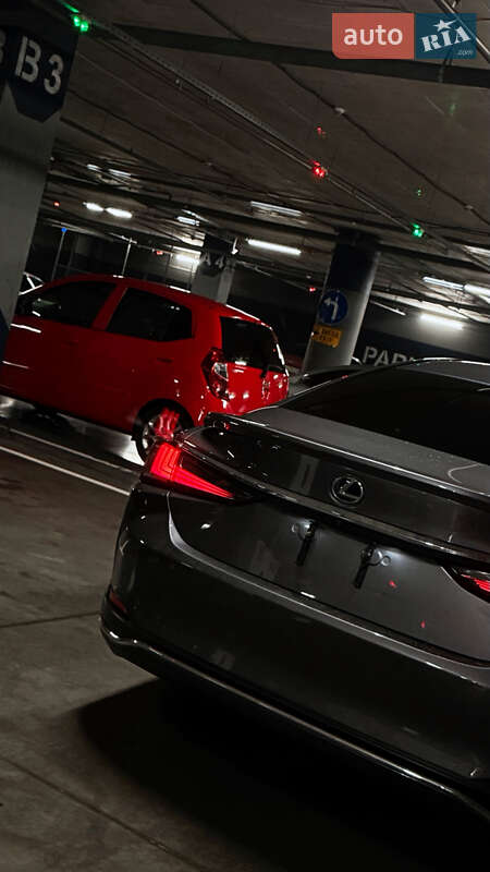 Седан Lexus ES 2019 в Харькове фото 21 Седан Lexus ES 2019 в Харькове