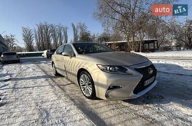 Седан Lexus ES 2014 в Киеве