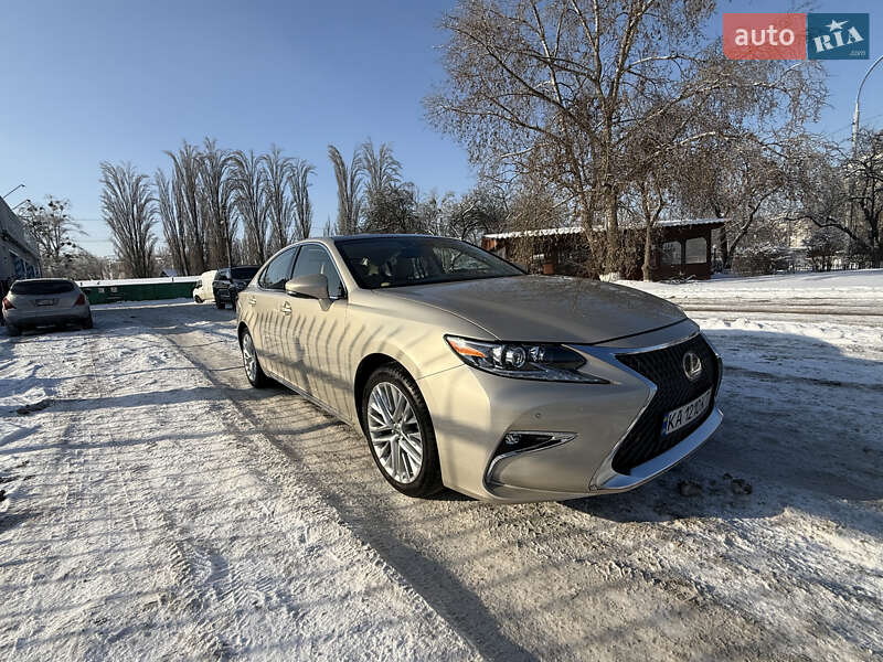 Седан Lexus ES 2014 в Киеве фото 4 Седан Lexus ES 2014 в Киеве