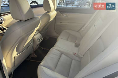 Седан Lexus ES 2014 в Киеве