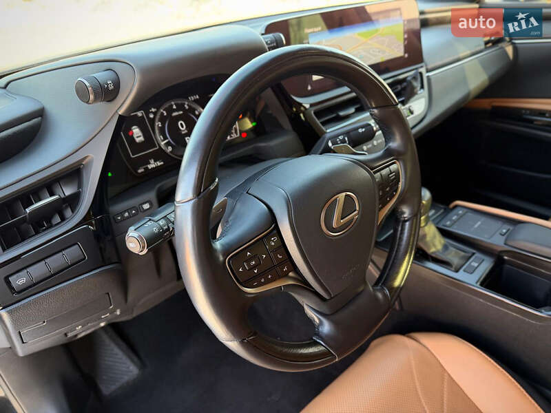 Седан Lexus ES 2022 в Києві