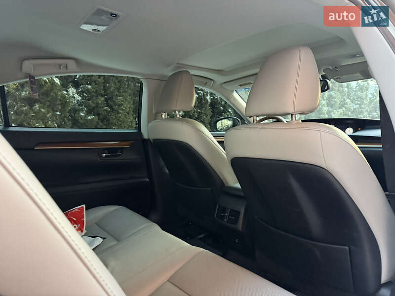 Седан Lexus ES 2013 в Киеве
