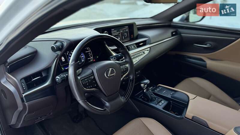 Седан Lexus ES 2021 в Києві