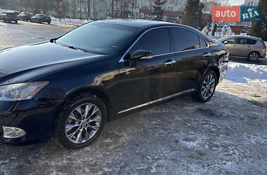 Седан Lexus ES 2011 в Виннице