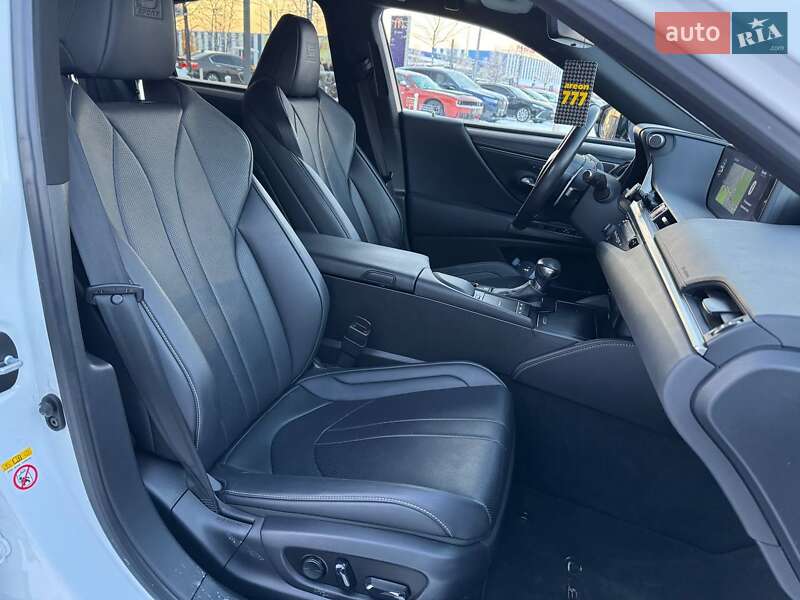 Седан Lexus ES 2020 в Киеве фото 11 Седан Lexus ES 2020 в Киеве