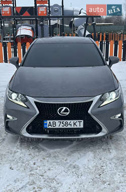 Седан Lexus ES 2013 в Виннице