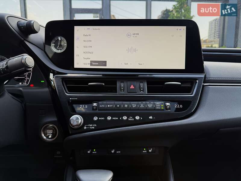 Седан Lexus ES 2023 в Киеве