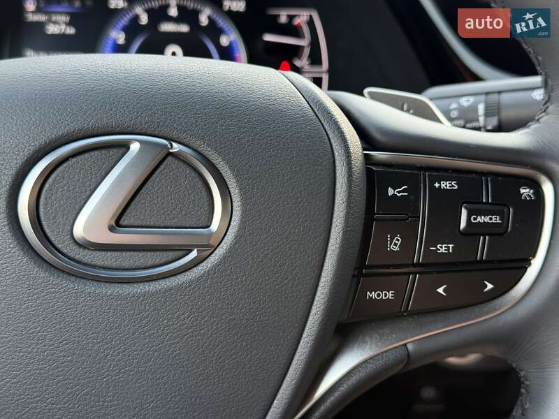Седан Lexus ES 2023 в Киеве