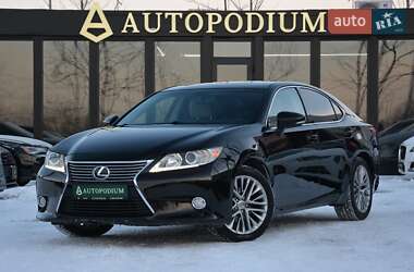 Седан Lexus ES 2013 в Киеве