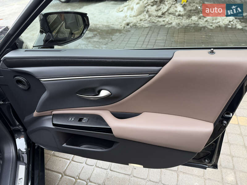 Седан Lexus ES 2024 в Самборі фото 23 Седан Lexus ES 2024 в Самборі
